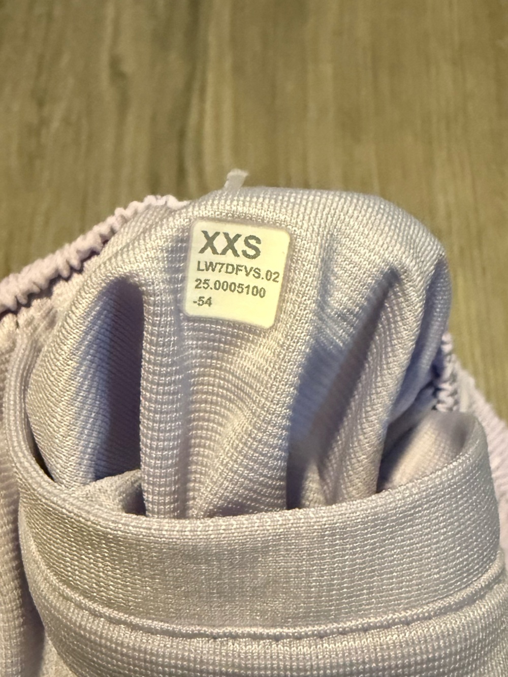 lululemon athletica Lavender Frost Pace Crush High-Rise Short 2.5” - Picture 3 of 3